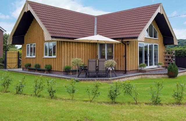 2 bedroom accommodation in Crickheath, near Oswestry