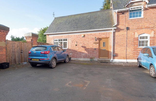 2 bedroom accommodation in Oswestry