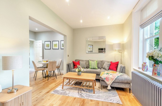 2 bedroom accommodation in Richmond