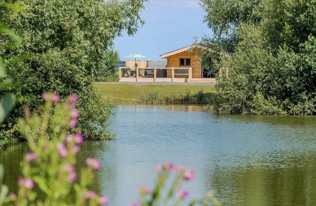 2 bedroom accommodation in Croft, near Skegness