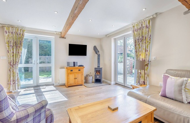 2 bedroom accommodation in Burgh Le Marsh, near Skegness