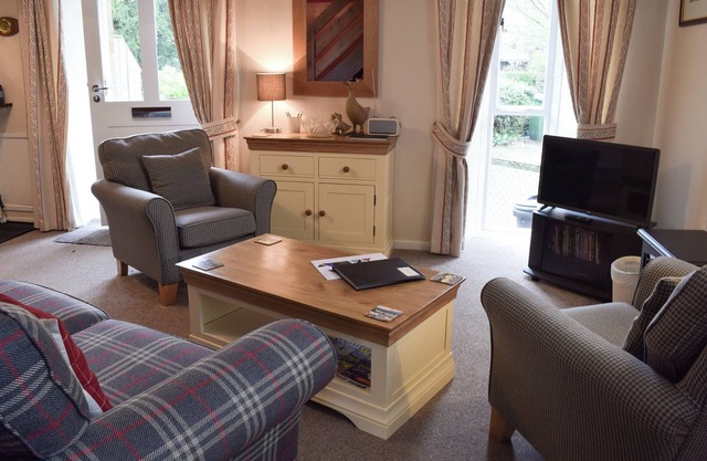 2 bedroom accommodation in Staveley