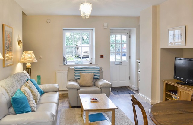 2 bedroom accommodation in Ulverston