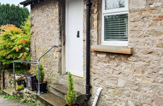 2 bedroom accommodation in Arnside