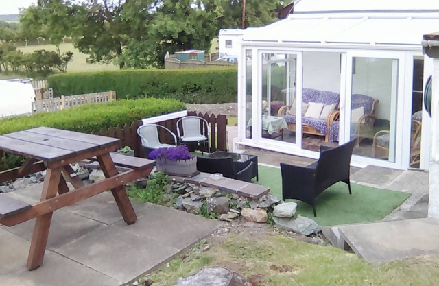 2 bedroom accommodation in Llanfachraeth, near Holyhead