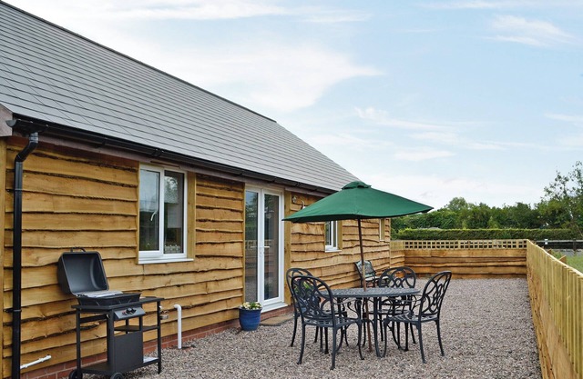 2 bedroom accommodation in Malvern