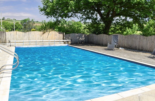 2 bedroom accommodation in Saltash
