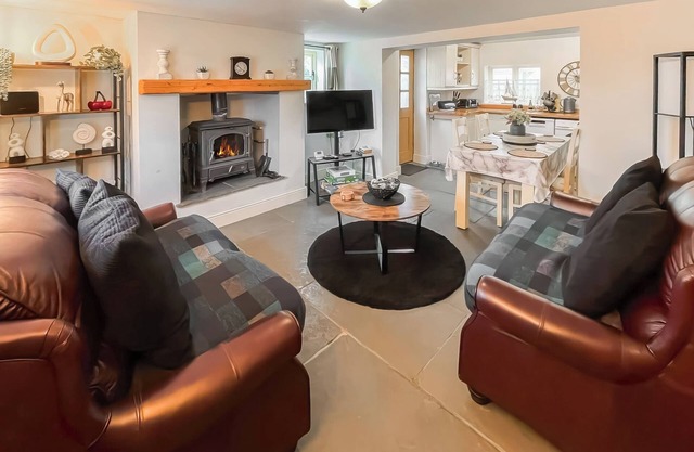 2 bedroom accommodation in Maltby Le Marsh, near Mablethorpe