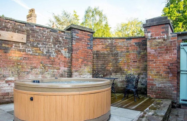 2 bedroom accommodation in Betley, near Nantwich