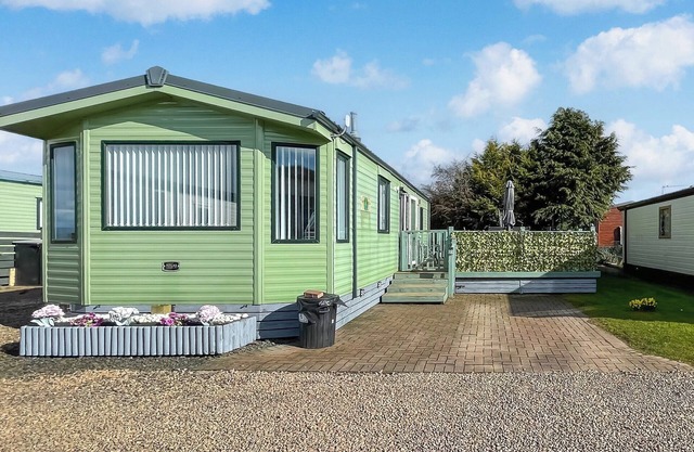 2 bedroom accommodation in Forfar