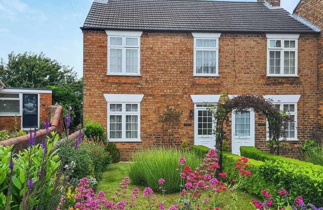 2 bedroom accommodation in Louth