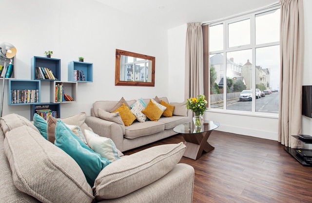 2 bedroom accommodation in Tenby