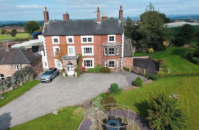 2 bedroom accommodation in Cheddleton, near Leek