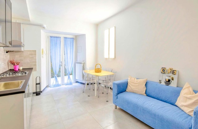 2 bedroom accommodation in Genova