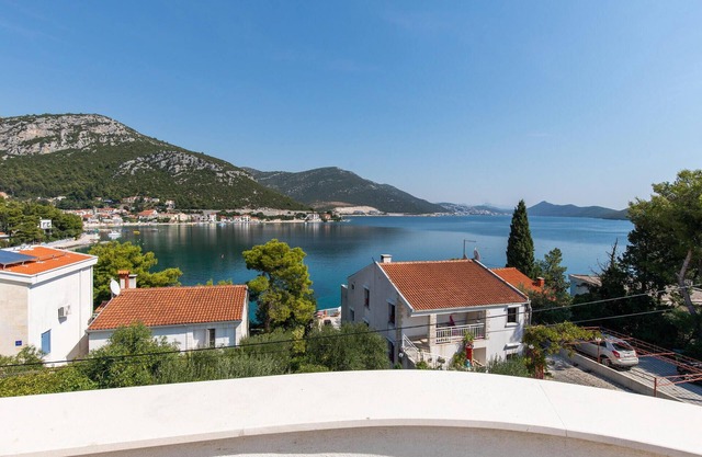 2 bedroom amazing apartment in Klek