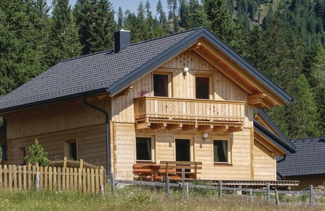 2 bedroom amazing home in Flattnitz