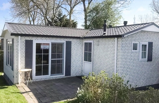 2 bedroom amazing home in Tzummarum