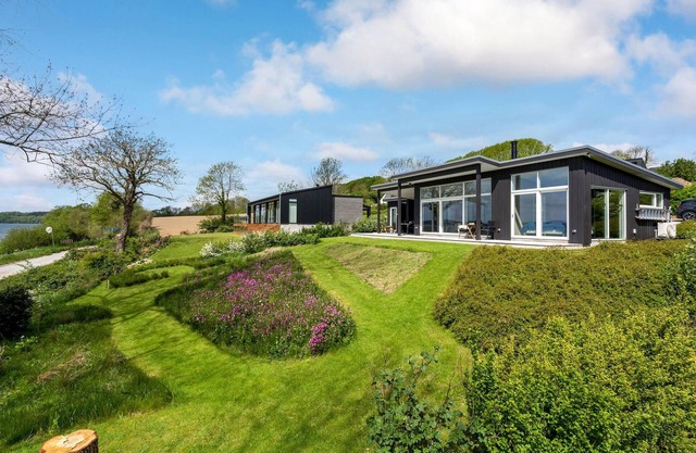 2 bedroom amazing home in Aabenraa