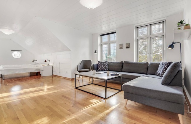2 bedroom amazing home in Idestrup