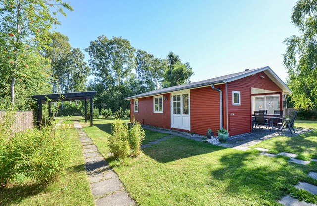 2 bedroom amazing home in Grenaa