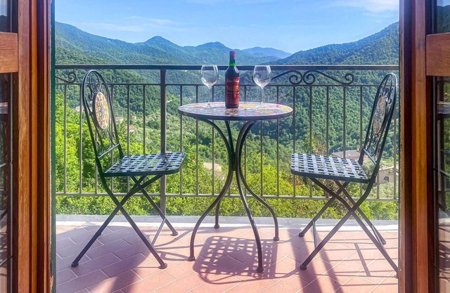 2 bedroom amazing home in Uscio