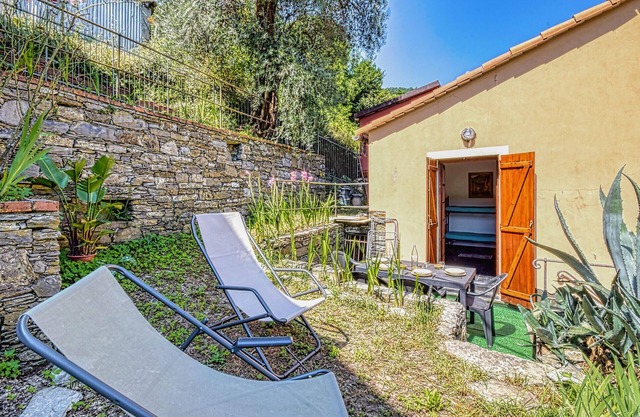 2 bedroom amazing home in Uscio