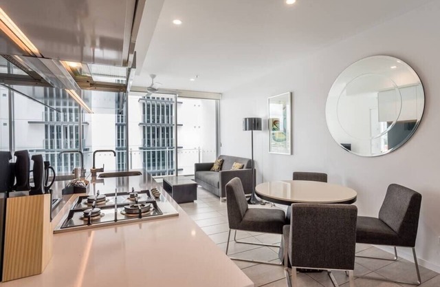 2 Bedroom Apartment with Parking, Pool, Gym