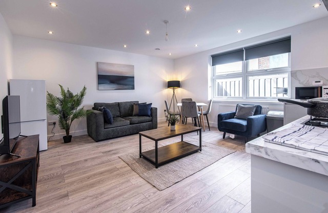 2 Bedroom Apartment – In the Heart of Basingstoke