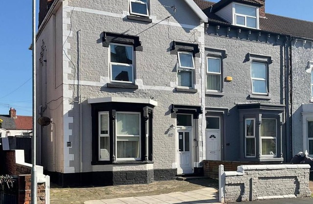 2 Bedroom Apartment - Clarendon 69