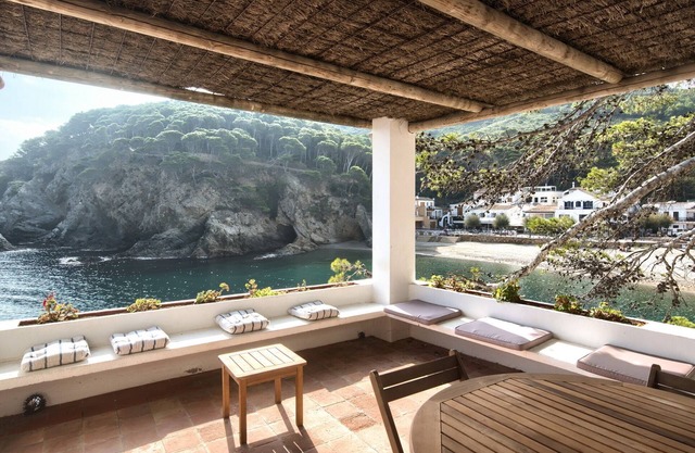 2 bedroom apartment in first sea line in Sa Tuna, Begur (H01)