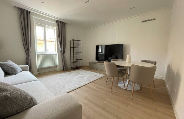2 Bedroom Apartment in Trieste