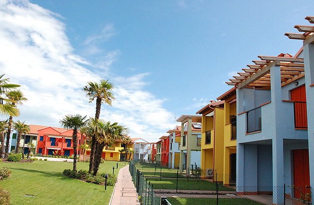 2 bedroom Apartment, sleeps 6 in Lame with Pool and Air Con
