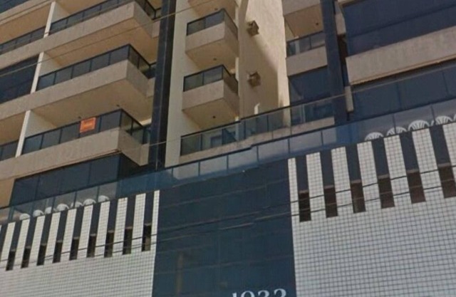 2 bedroom apartment with suite, in Praia Center mall building