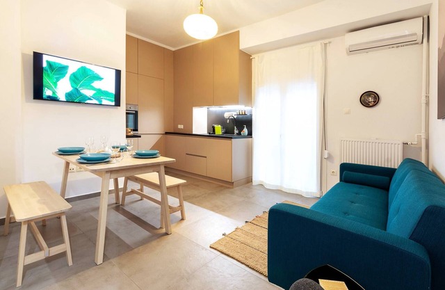 2 Bedroom Apt + Secret Garden In The ♥ Of Athens