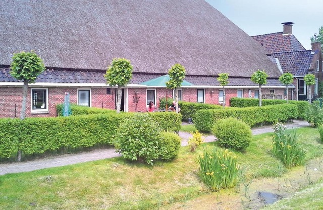 2 Bedroom Awesome Apartment In Paesens