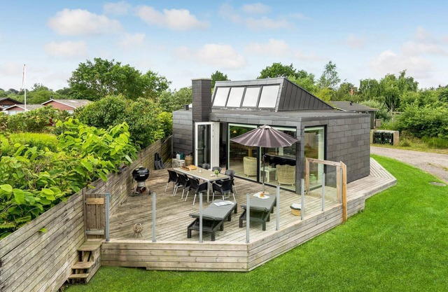 2 bedroom awesome home in Juelsminde