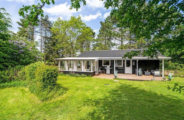 2 bedroom awesome home in Farsø
