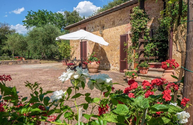 2 bedroom awesome home in Siena