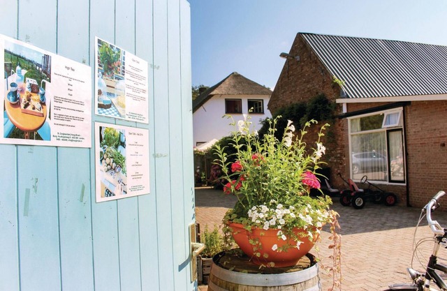 2 bedroom awesome home in Ommeren