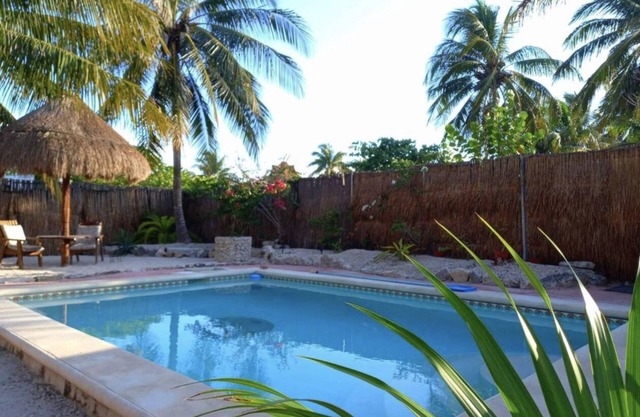 2 Bedroom Beach House Nice Big Pool - Fully Fenced Private Property-Lush Gardens
