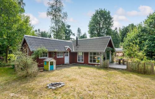 2 Bedroom Beautiful Home In Strøby