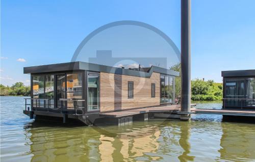 2 Bedroom Beautiful Ship In Ohé & Laak