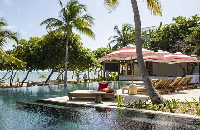 2 Bedroom Beachfront Accommodation at Itzana Resort