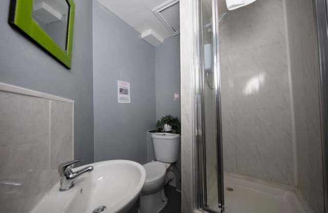 2 bedroom City Centre flat