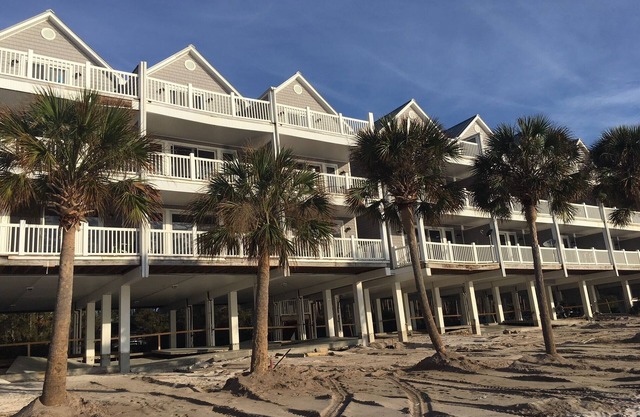 2-bedroom condo with Ocean views!