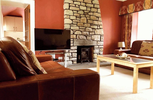 2 Bedroom Cottage, Sleeps 4
