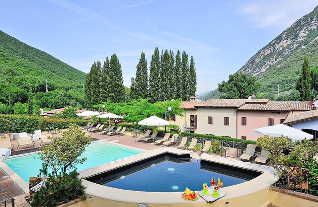 2 bedroom cozy apartment in Foligno