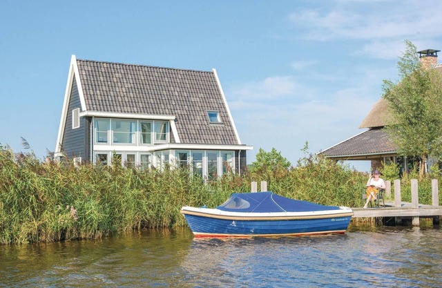 2 bedroom cozy home in Giethoorn