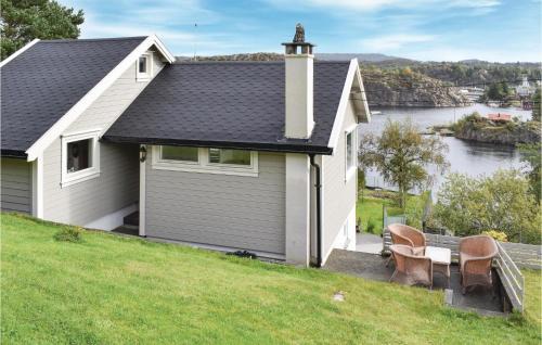 2 Bedroom Cozy Home In Hauglandshella