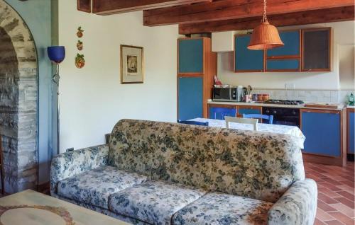 2 Bedroom Cozy Home In Sassocorvaro Auditore
